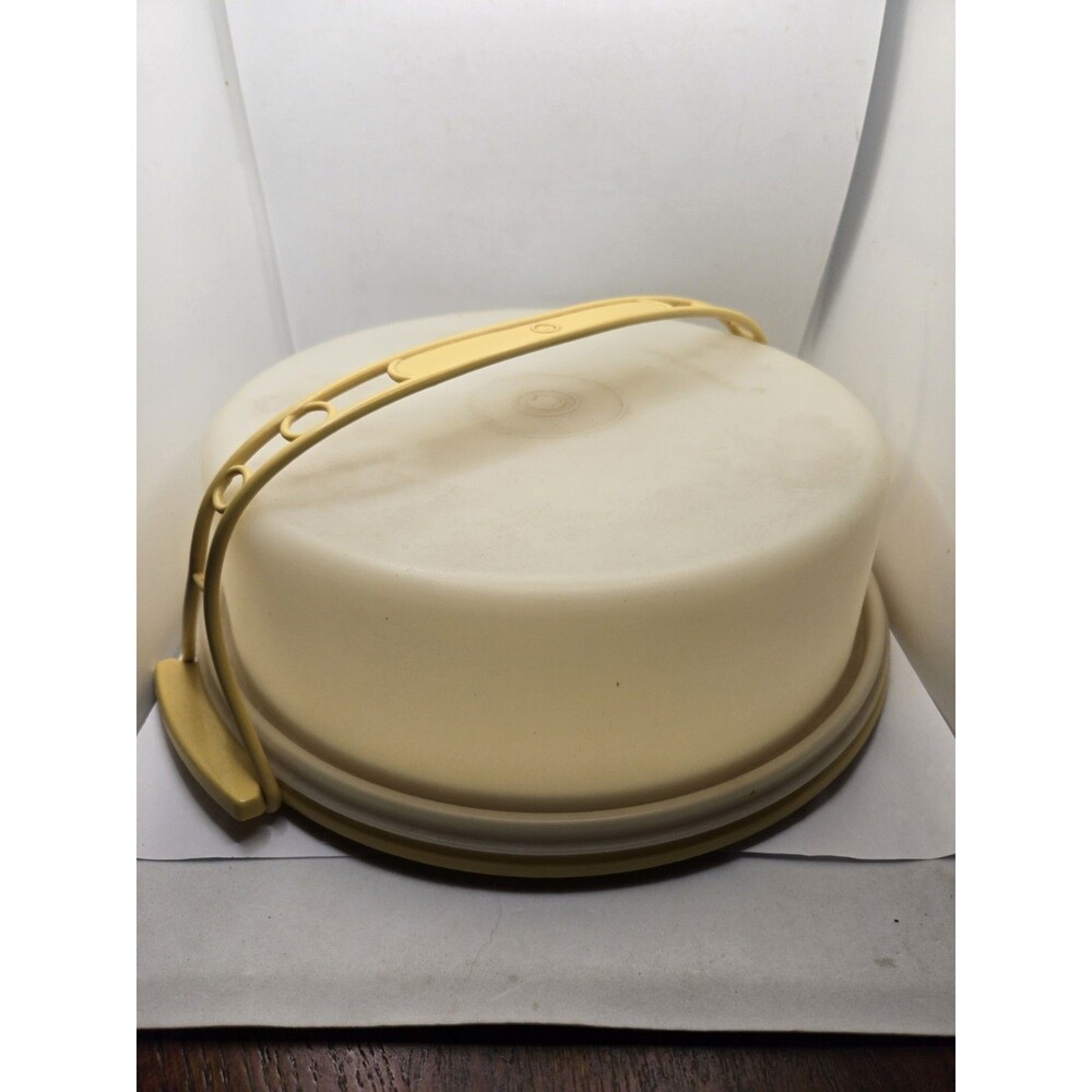 Vintage Tupperware 719-2 Harvest Gold Pie Taker Carrier With Lid And Handle